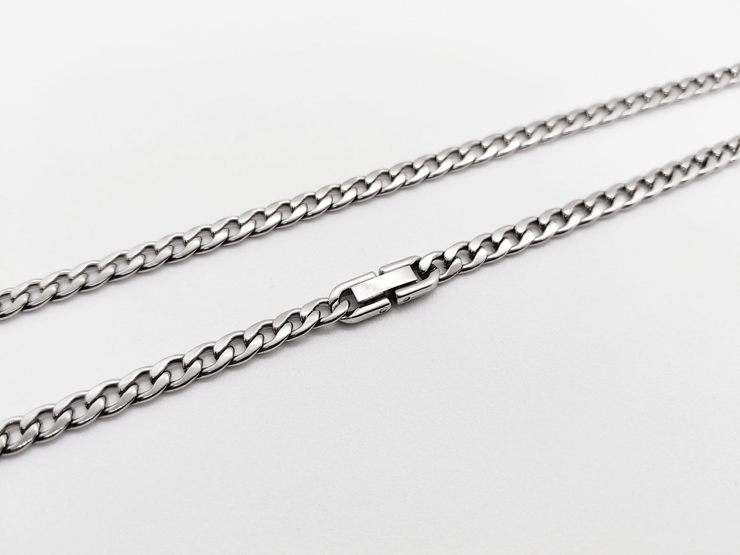 Personalized Minimalist Curb Chain Bracelet